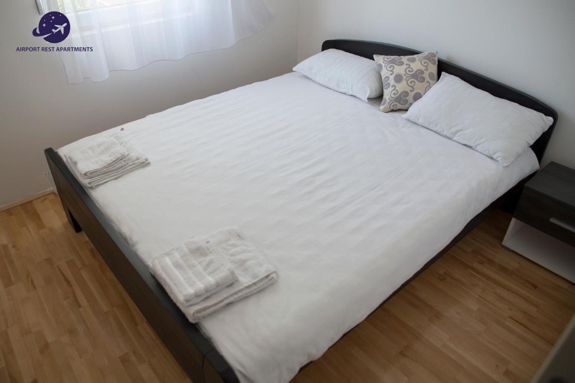 Airport Rest Apartments Beograd Eksteriør billede